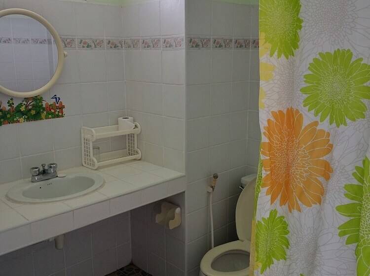 Fotos del hotel Patong Sunbeach Mansion:  9