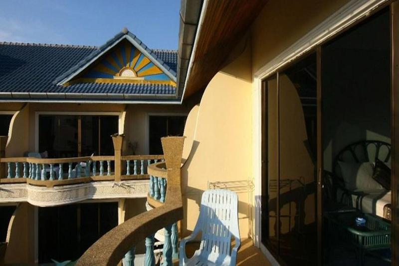Fotos del hotel Patong Sunbeach Mansion:  17