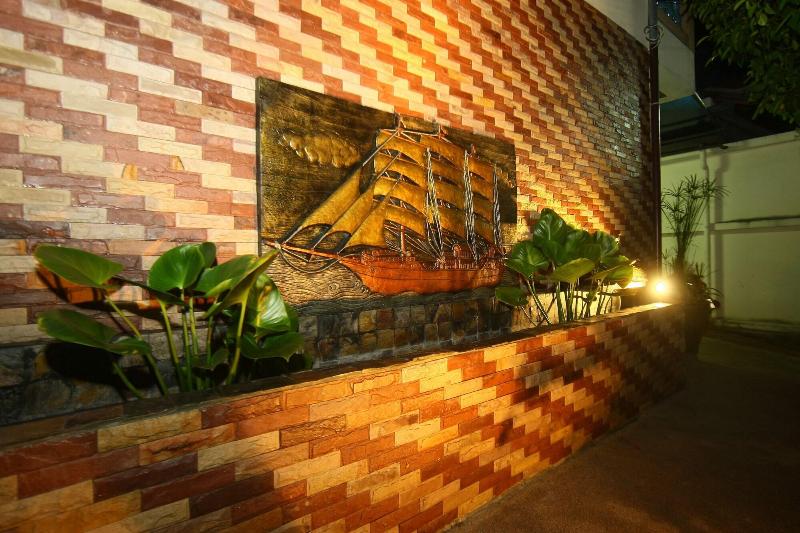 Fotos del hotel Patong Sunbeach Mansion:  16