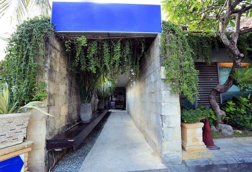 Fotos del hotel Reddoorz Plus Near Kuta Square:  2