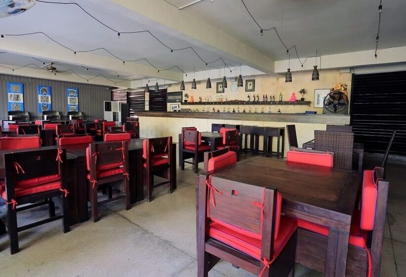 Fotos del hotel Reddoorz Plus Near Kuta Square:  3