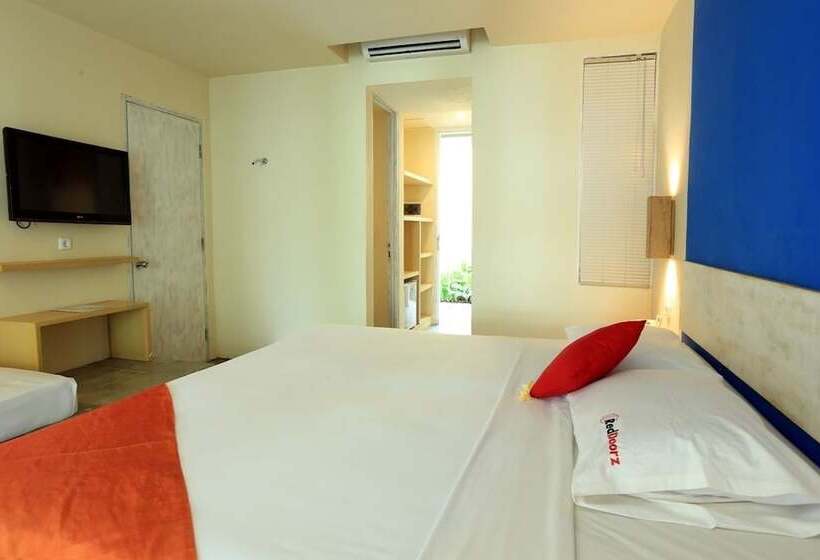 Fotos del hotel Reddoorz Plus Near Kuta Square:  13