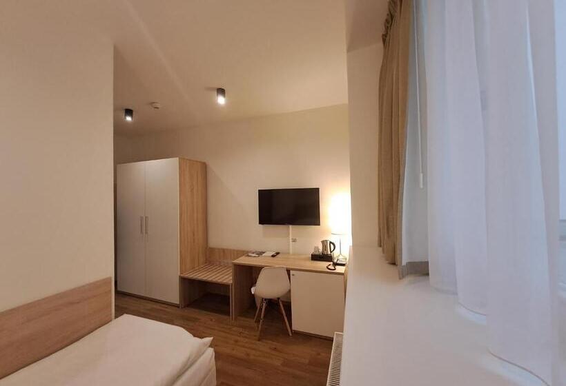 Fotos del hotel Garden Court:  18