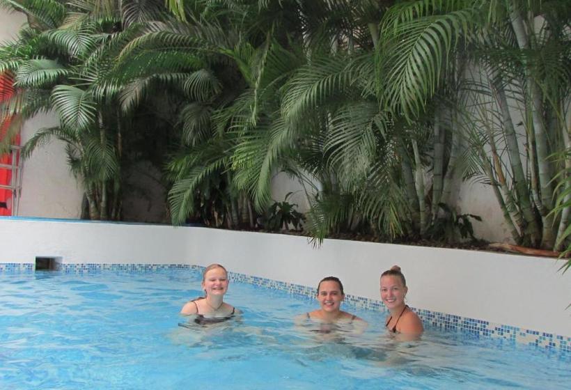 Fotos del hotel Hostal Casa Escallon:  2