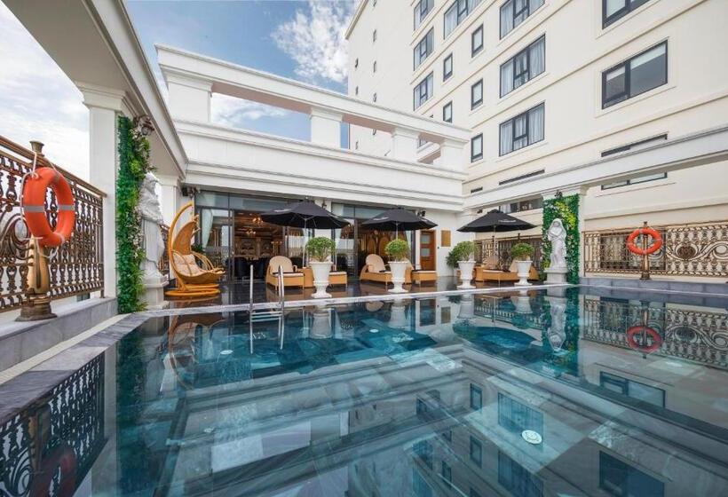 Paracel Danang Hotel