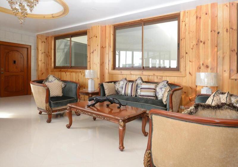 Fotos del hotel Paragon  And Suites:  6