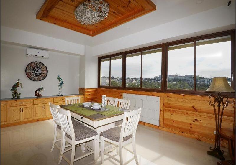 Fotos del hotel Paragon  And Suites:  3