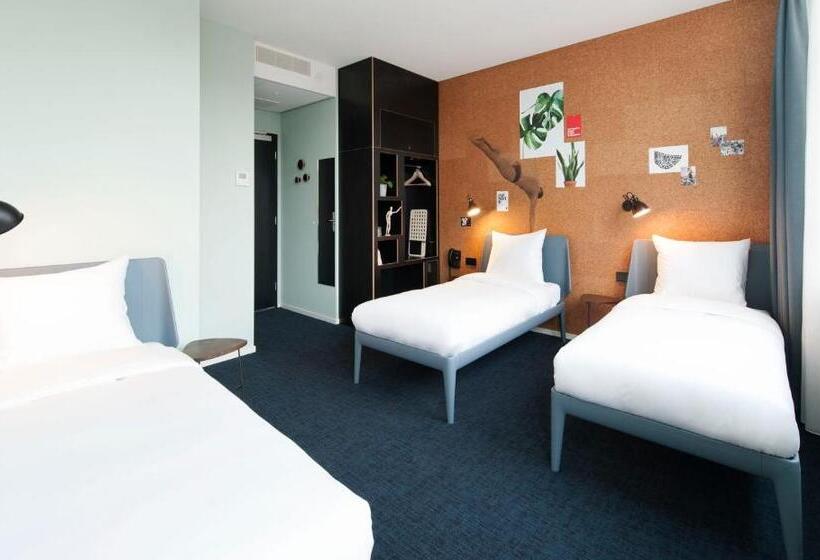 Fotos del hotel Conscious Hotel The Tire Station:  21