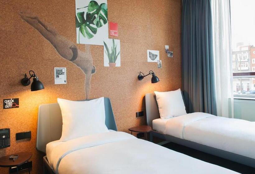Fotos del hotel Conscious Hotel The Tire Station:  14