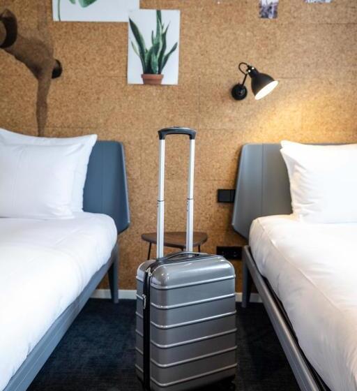 Fotos del hotel Conscious Hotel The Tire Station:  23