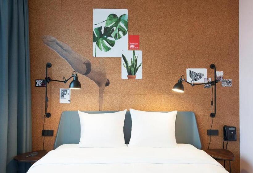 Fotos del hotel Conscious Hotel The Tire Station:  9