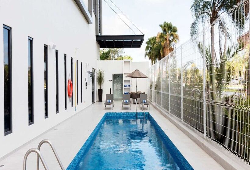 Fotos del hotel Hampton Inn By Hilton Cancun Cumbres:  12