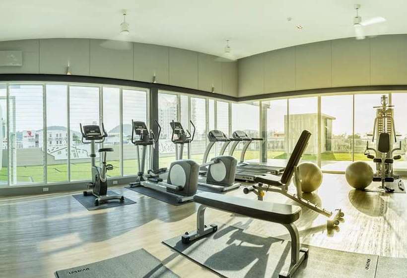 Fotos del hotel Ratana Patong Beach  By Shanaya:  11