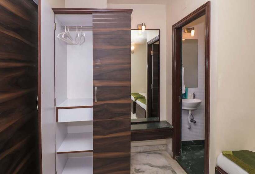 Fotos del hotel Treebo Beeu Guest House:  18