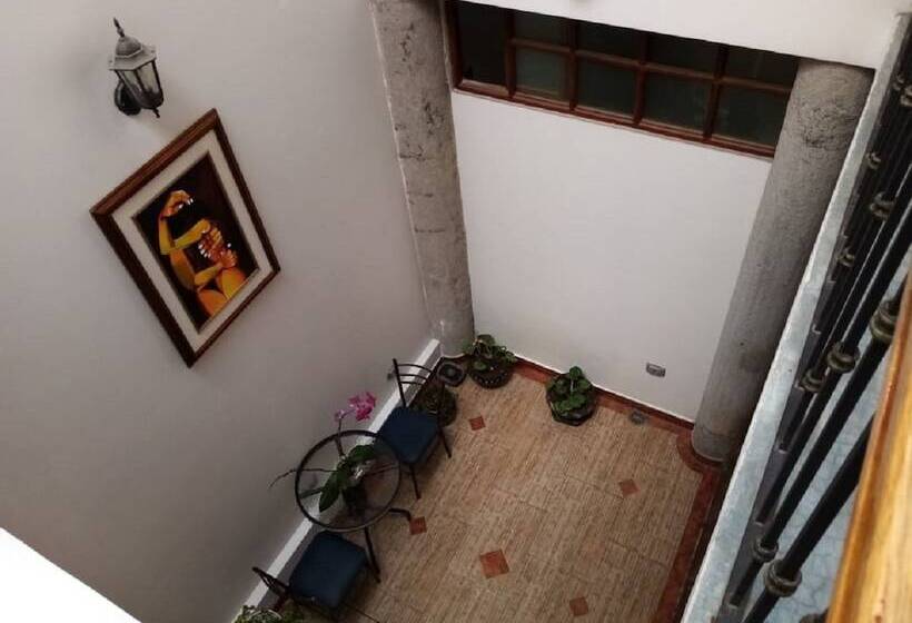 Fotos del hotel Casa Ecuatreasures Centro Historico:  24