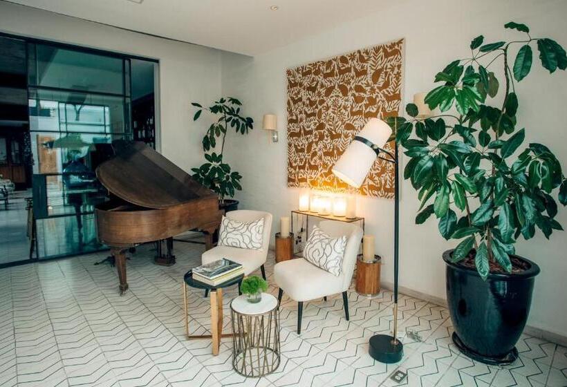 Fotos del hotel L'ôtel At Dôce18 Concept House:  19