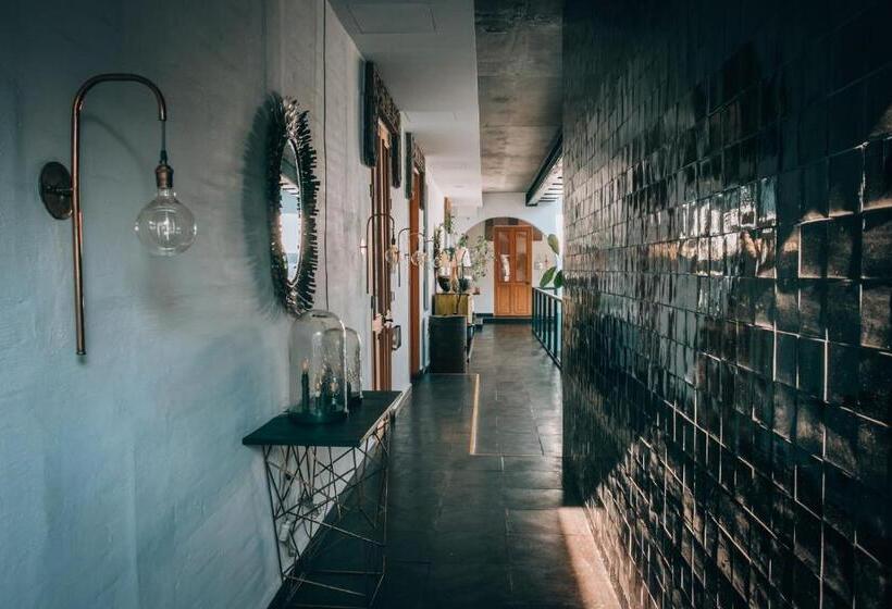 Fotos del hotel L'ôtel At Dôce18 Concept House:  2