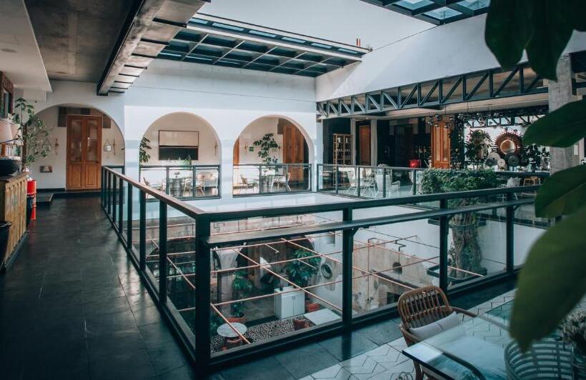 Fotos del hotel L'ôtel At Dôce18 Concept House:  16