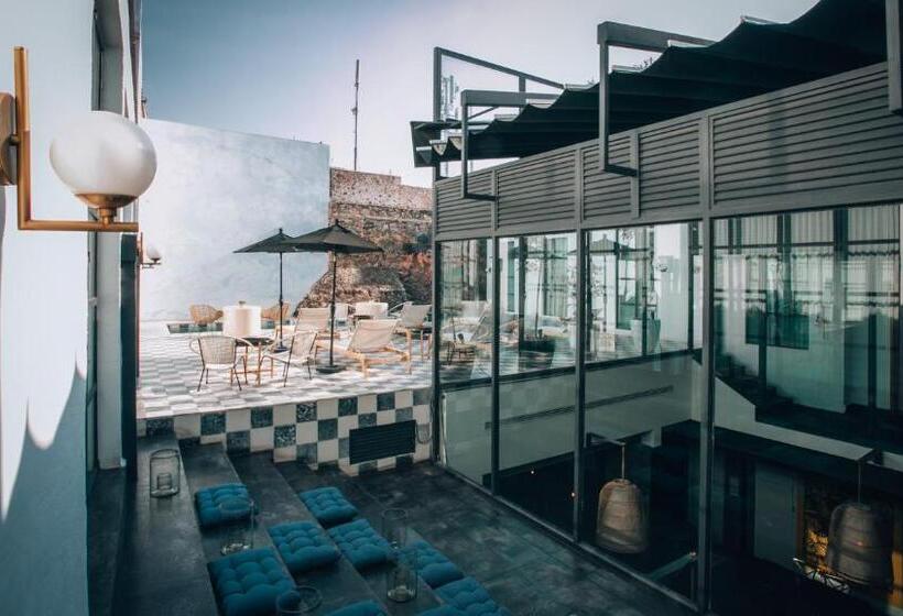 Fotos del hotel L'ôtel At Dôce18 Concept House:  13