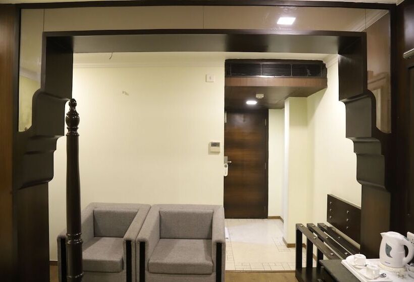 Fotos del hotel The Gandhi International:  3