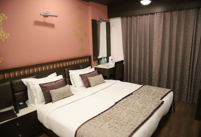 Fotos del hotel The Gandhi International:  18