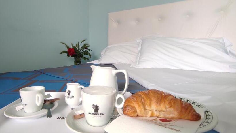 Fotos del hotel Villa Mirella:  14