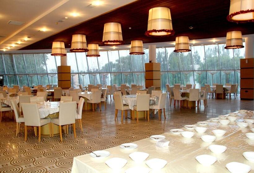 Fotos del hotel Sheki Olimpiya Hotel & Resort:  5