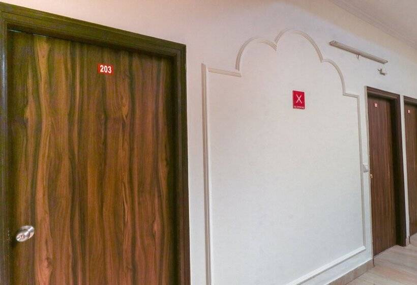 Fotos del hotel Oyo 8441 City Edge:  3