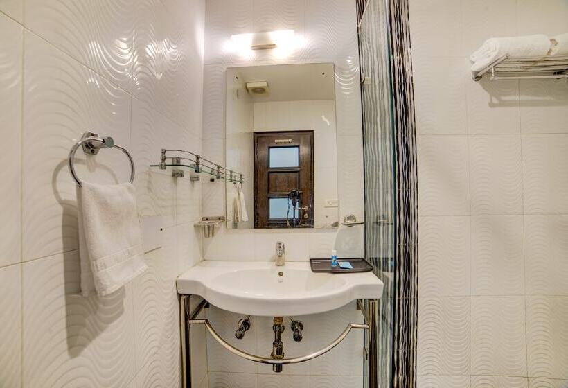 Fotos del hotel Fabhotel Exotica Greenpark:  8