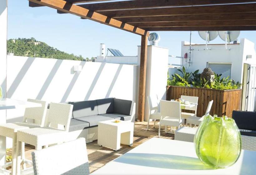 Fotos del hotel Living4Malaga Suites Superior:  4