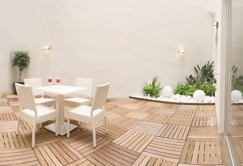 Fotos del hotel Living4Malaga Suites Superior:  11