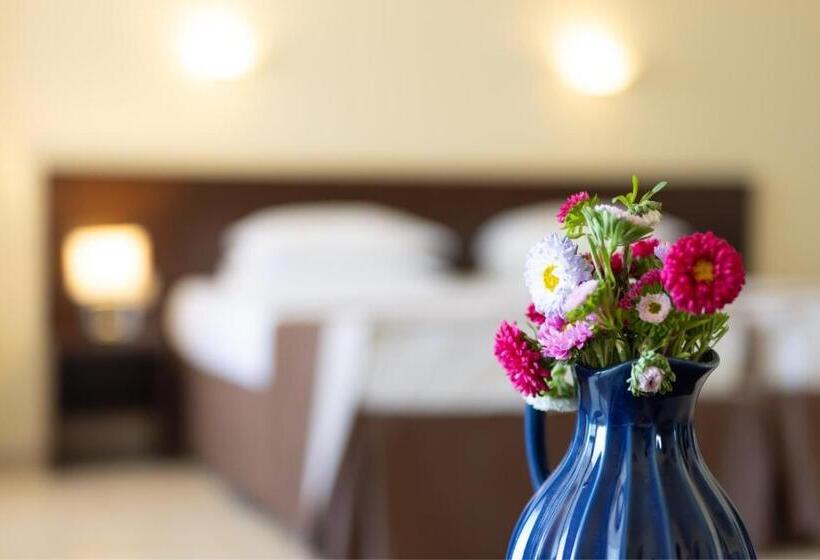 Fotos del hotel Rome Palace Deluxe  All Inclusive:  8