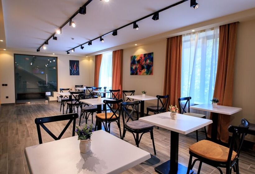 Fotos del hotel Georgian Holiday:  2