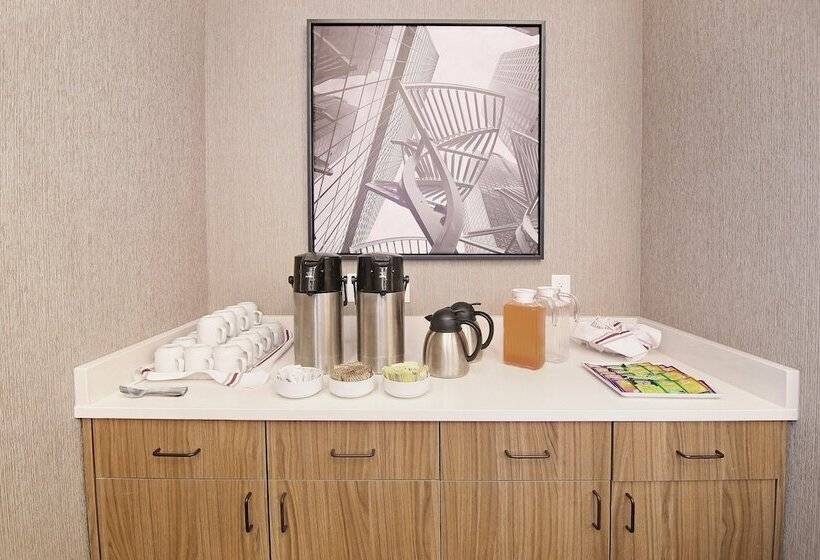 Fotos del hotel Holiday Inn  & Suites  Calgary Airport North, An Ihg:  11