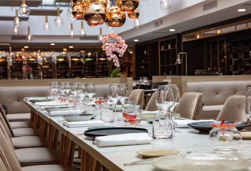 Fotos del hotel Niepce Paris , Curio Collection By Hilton:  2