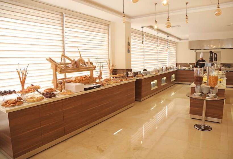 Fotos del hotel Lacosta:  5