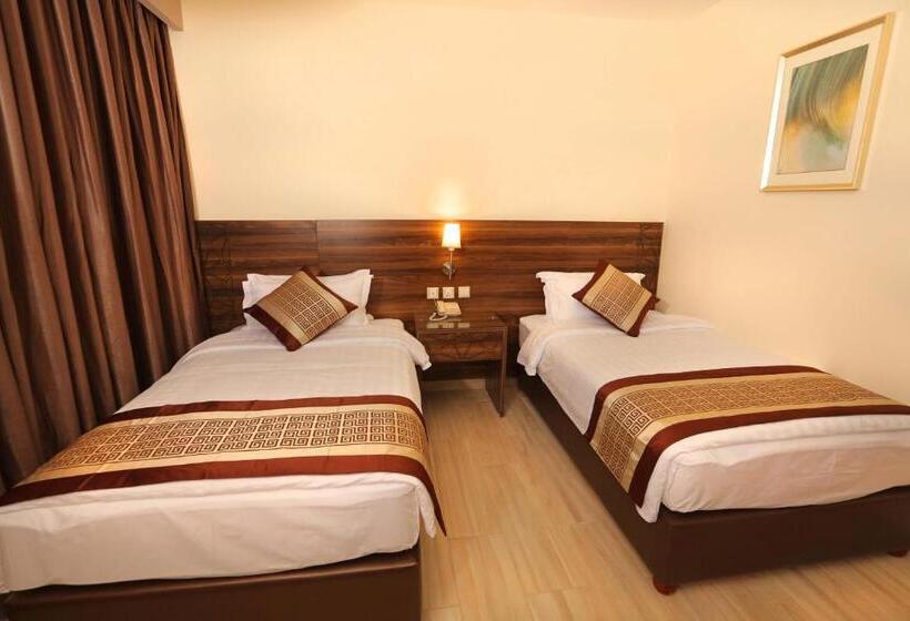 Fotos del hotel Lacosta:  15