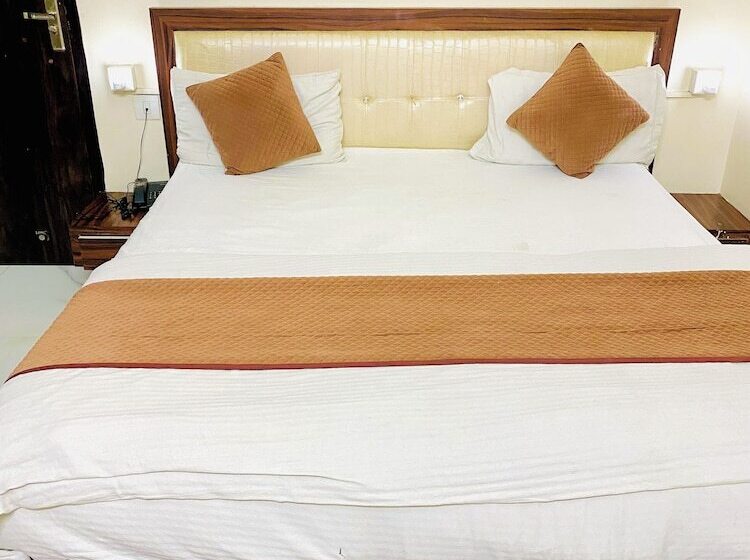 Fotos del hotel Oyo 10317 Hotel Mock Orange:  24