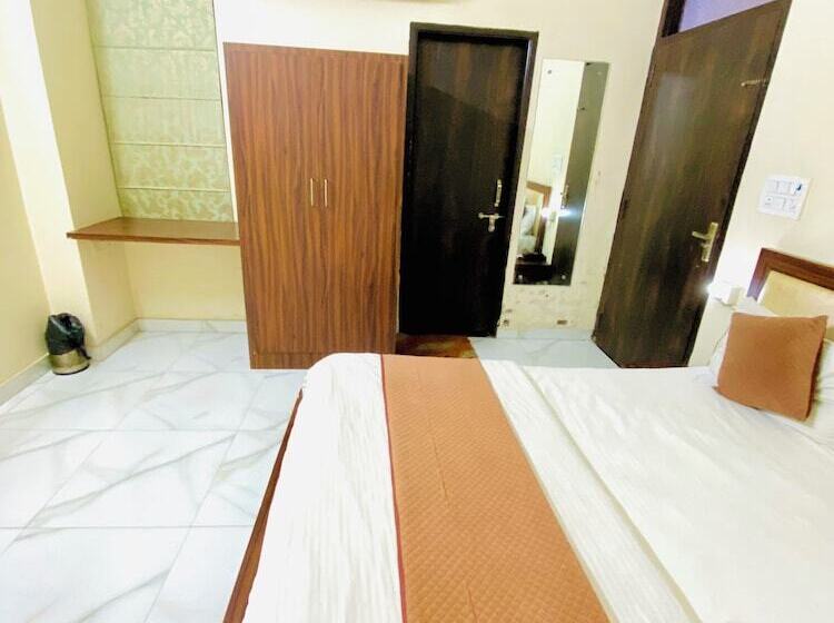 Fotos del hotel Oyo 10317 Hotel Mock Orange:  12