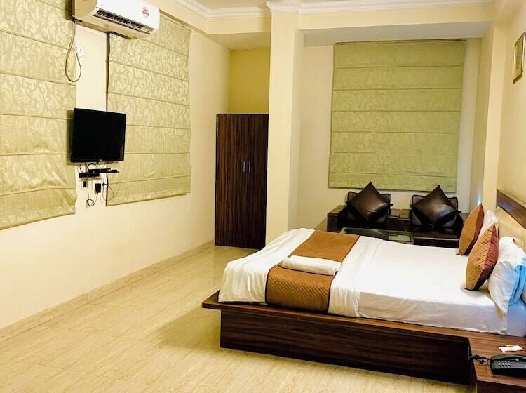 Fotos del hotel Oyo 10317 Hotel Mock Orange:  7