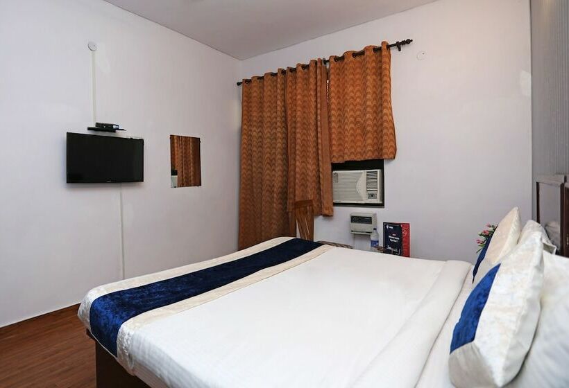 Oyo 9534 Hotel Heights