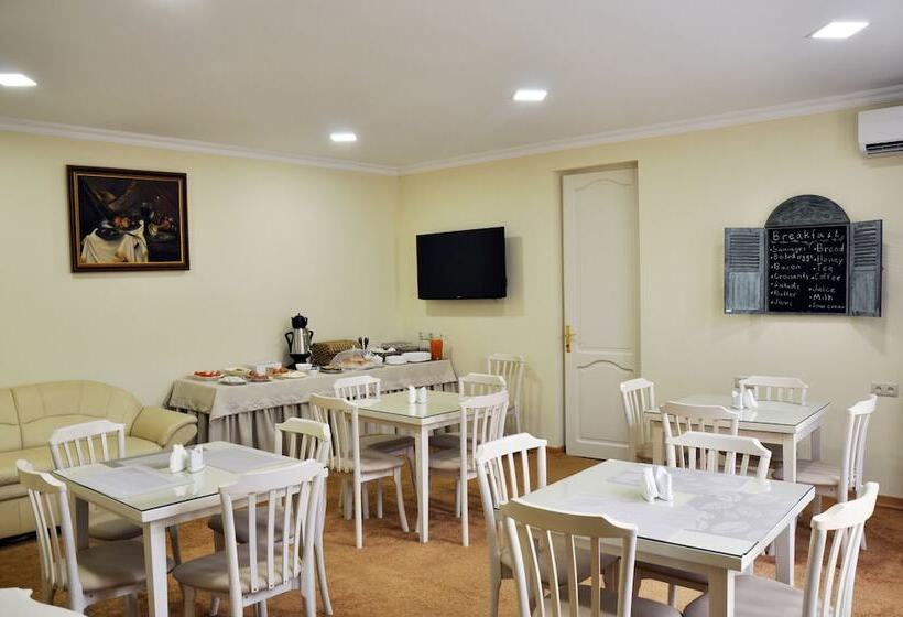 Fotos del hotel Crown:  2