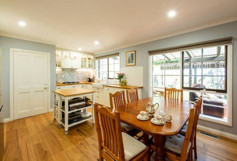 Fotos del hotel Holly Lodge:  4