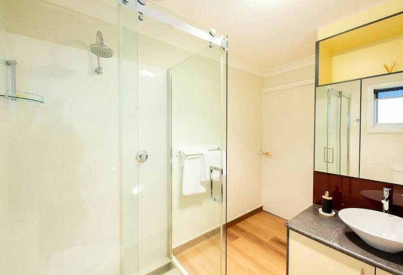 Fotos del hotel Holly Lodge:  5