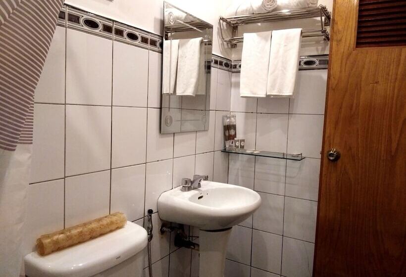 Fotos del hotel Safari Lodge Baguio By Log Cabin:  12