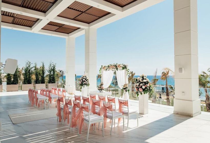 Fotos del hotel Amavi, Madefortwo S  Paphos:  7