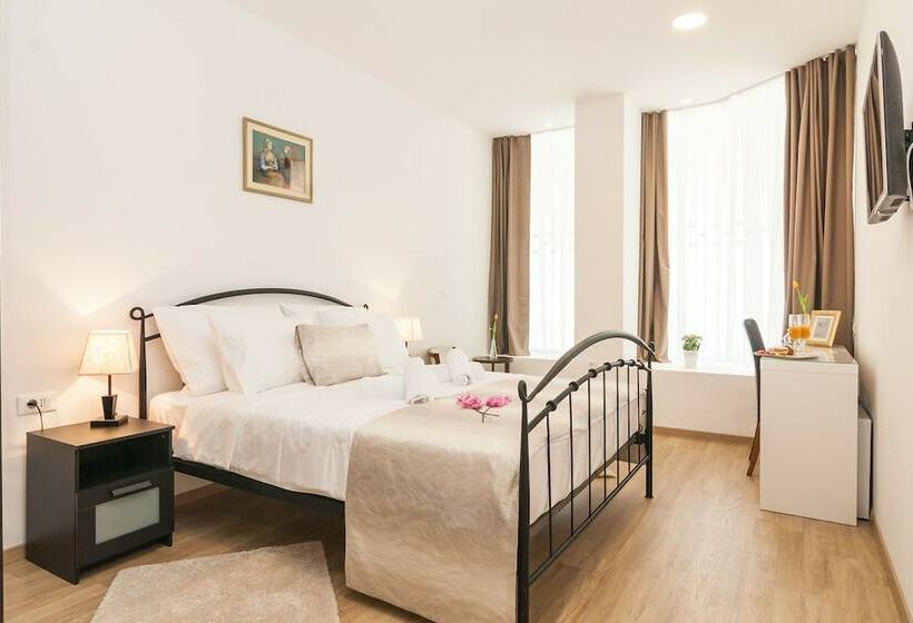 Fotos del hotel Cafe Royal Rooms:  9