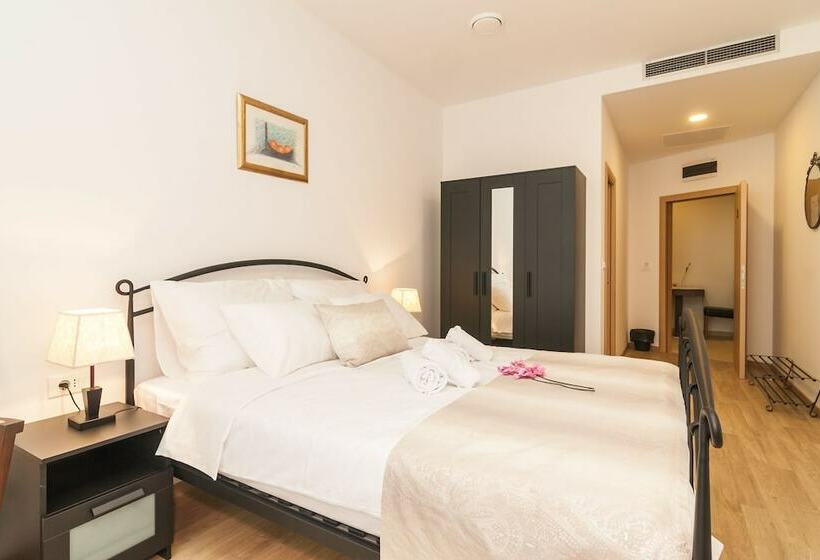 Fotos del hotel Cafe Royal Rooms:  4