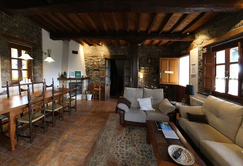 Fotos del hotel Casa De Aldea La Pumariega:  14