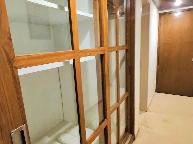 Fotos del hotel Avalon Hotel & Banquets:  14